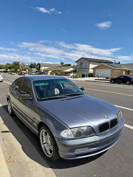 2001 BMW 3 Series 325xi Sedan 4D