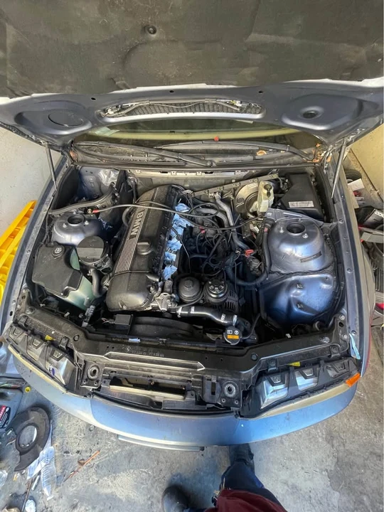 2001 BMW E46 330i & 330Ci - Image 3 of 9