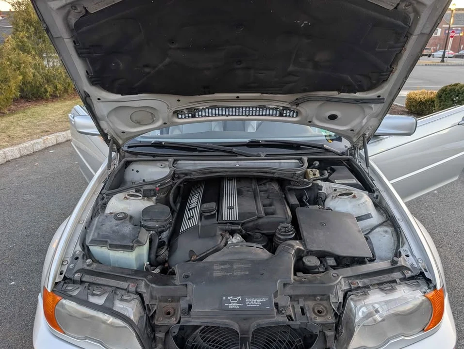 2001 BMW E46 330i & 330Ci - Image 18 of 20