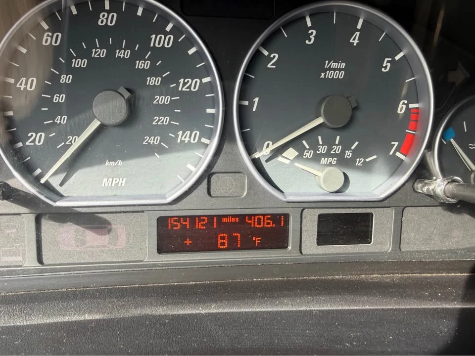 2001 BMW E46 330i & 330Ci - Image 9 of 17