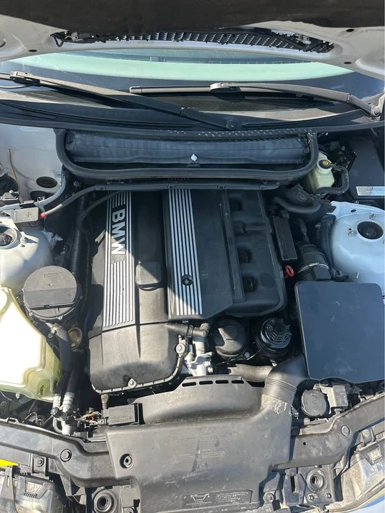 2001 BMW E46 330i & 330Ci - Image 9 of 11