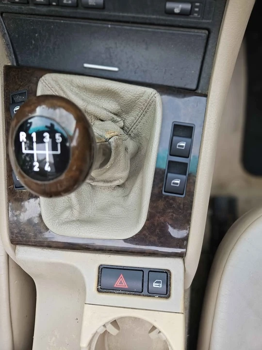 2001 BMW E46 330i & 330Ci - Image 8 of 8