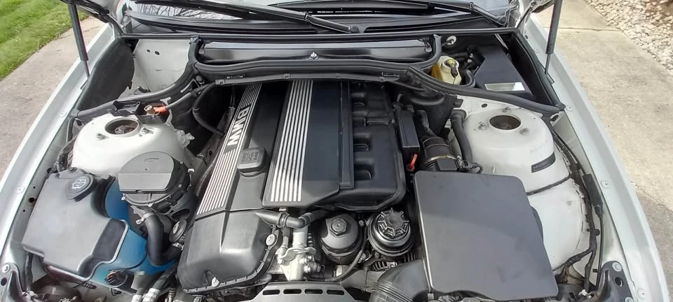 2001 BMW E46 330i & 330Ci - Image 3 of 6