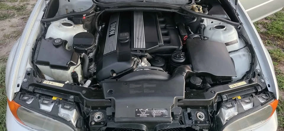 2001 BMW E46 330i & 330Ci - Image 13 of 17