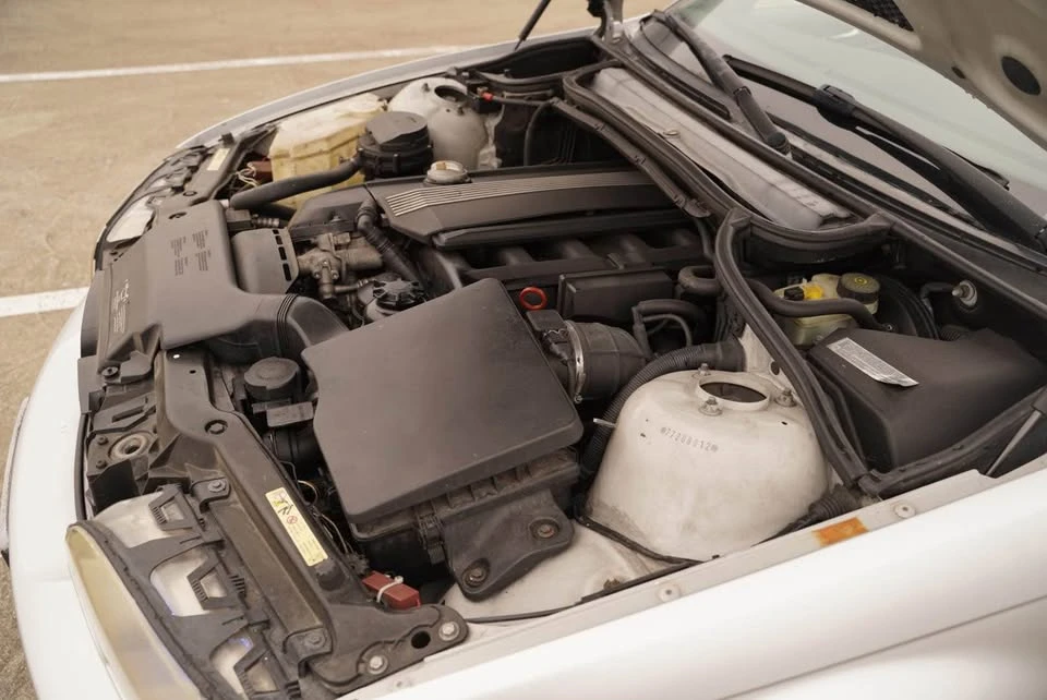 2001 BMW E46 330i & 330Ci - Image 12 of 15