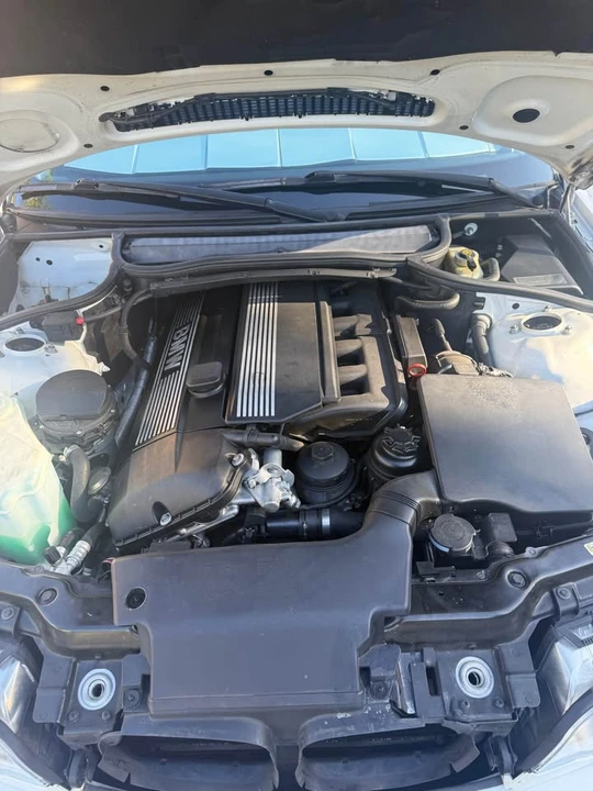 2001 BMW E46 330i & 330Ci - Image 7 of 13