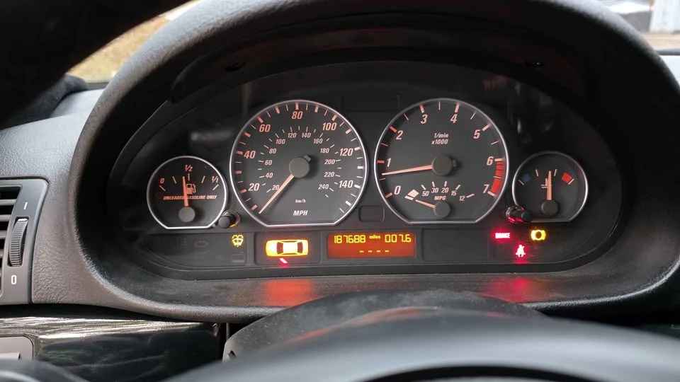 2001 BMW E46 330i & 330Ci - Image 8 of 19