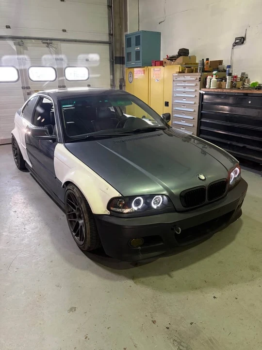 2001 BMW E46 330i & 330Ci - Image 2 of 13