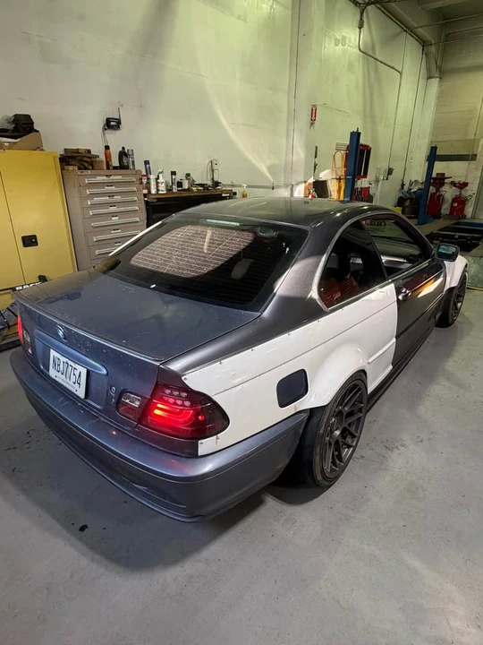 2001 BMW E46 330i & 330Ci - Image 9 of 13
