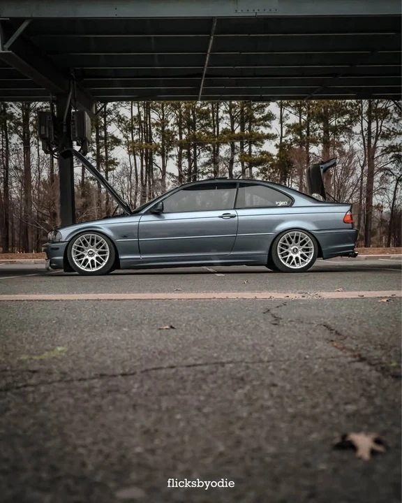 2001 BMW E46 330i & 330Ci - Image 3 of 15