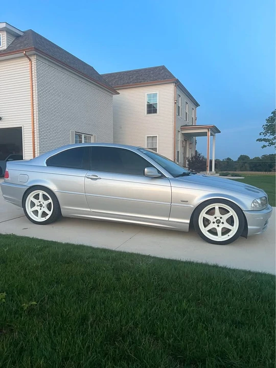 2001 BMW E46 330i & 330Ci - Image 3 of 20