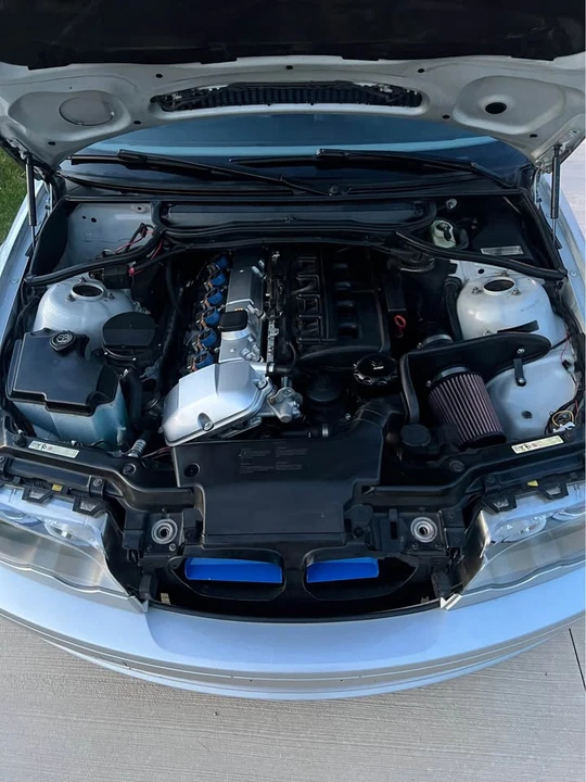 2001 BMW E46 330i & 330Ci - Image 9 of 20