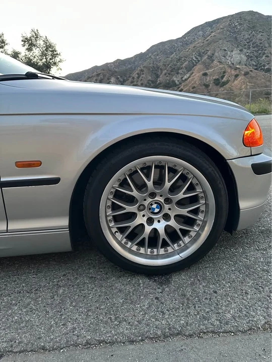 2001 BMW E46 330i & 330Ci - Image 13 of 14