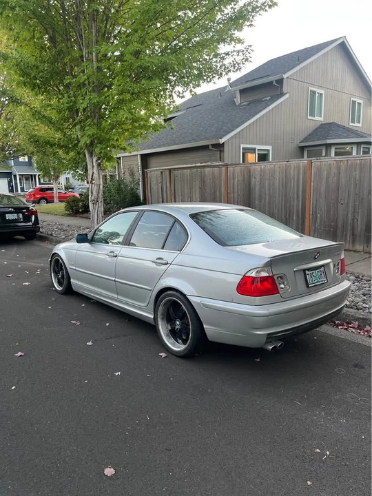 2001 BMW E46 330i & 330Ci - Image 2 of 14
