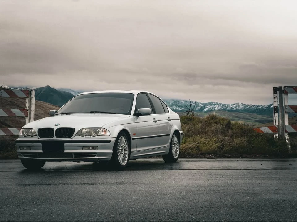 2001 BMW E46 330i & 330Ci - Image 7 of 12