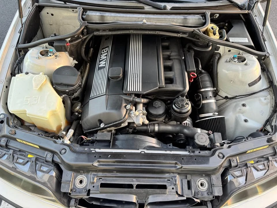 2001 BMW E46 330i & 330Ci - Image 7 of 8