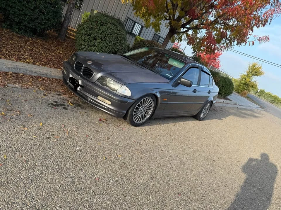 2001 BMW E46 330i & 330Ci - Image 2 of 4