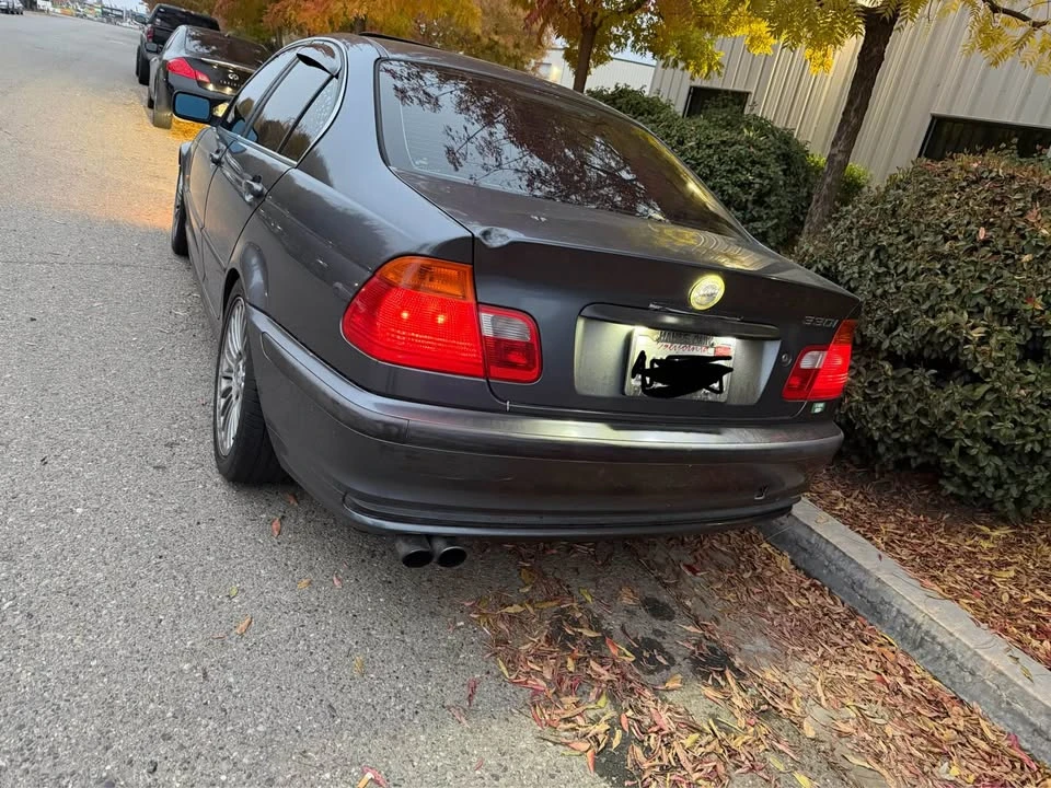 2001 BMW E46 330i & 330Ci - Image 3 of 4