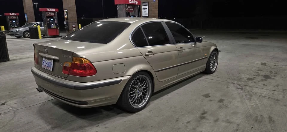 2001 BMW E46 330i & 330Ci - Image 3 of 10