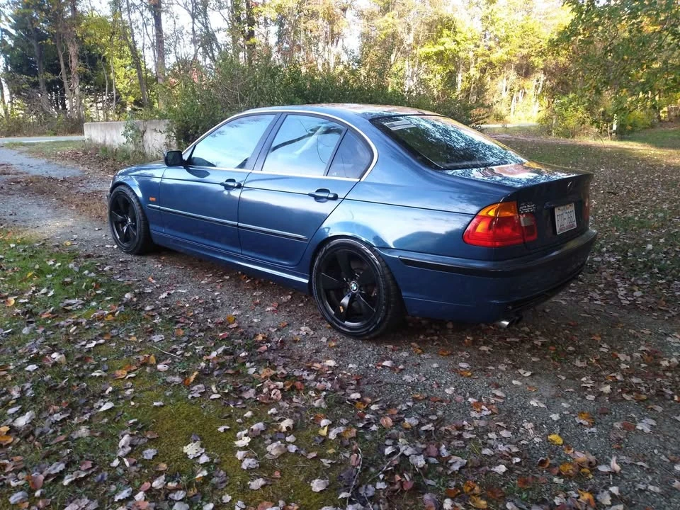 2001 BMW E46 330i & 330Ci - Image 9 of 13