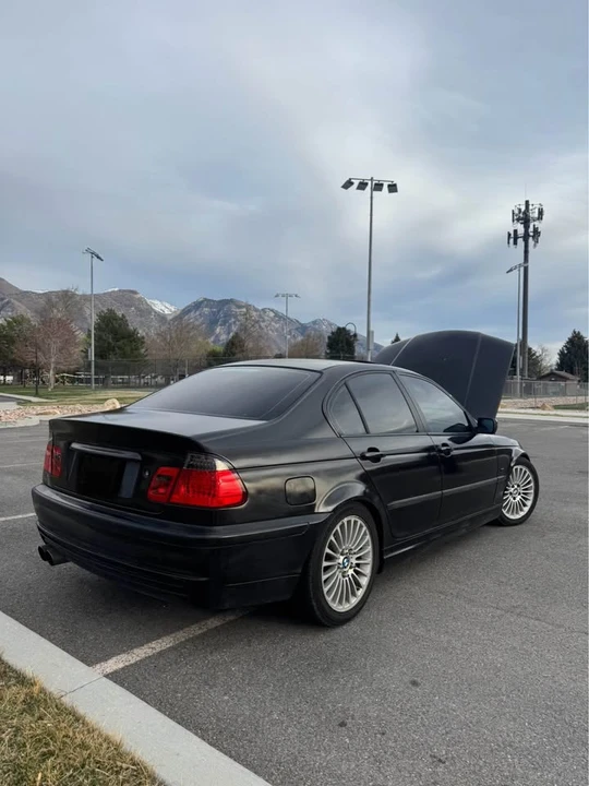 2001 BMW E46 330i & 330Ci - Image 2 of 5