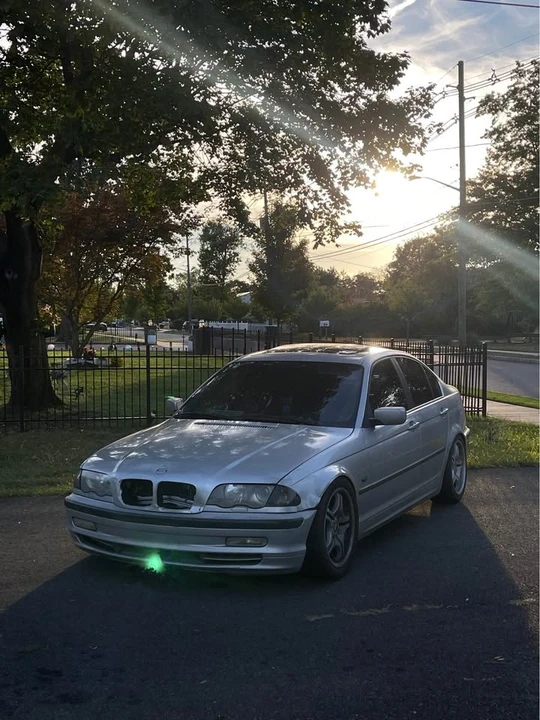 2001 BMW E46 330i & 330Ci - Image 4 of 4
