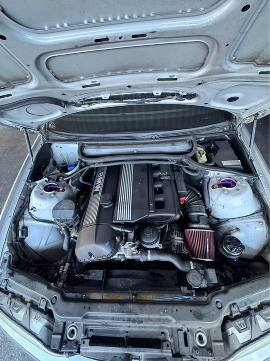 2001 BMW E46 330i & 330Ci - Image 7 of 13