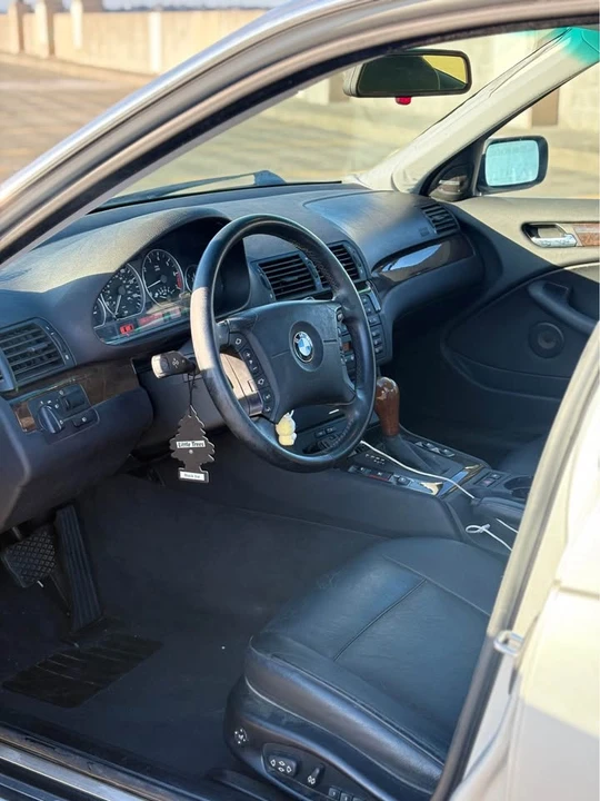 2001 BMW E46 330i & 330Ci - Image 14 of 16