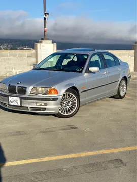 2001 BMW 3 Series 330i Sedan 4D