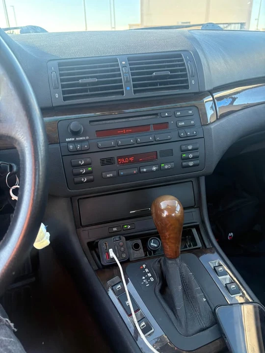 2001 BMW E46 330i & 330Ci - Image 8 of 16