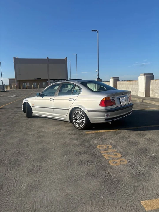 2001 BMW E46 330i & 330Ci - Image 3 of 16