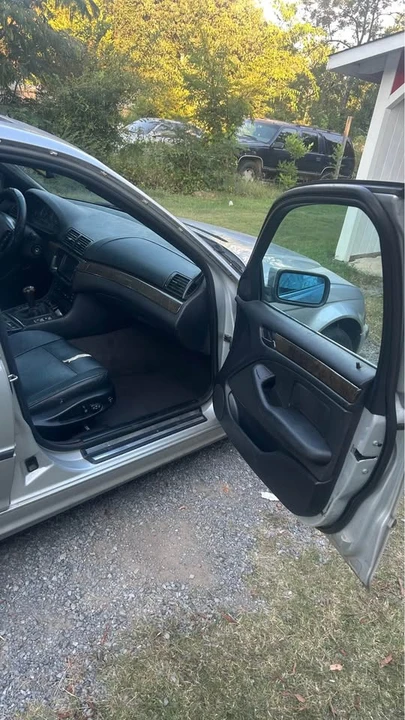 2001 BMW E46 330i & 330Ci - Image 9 of 15