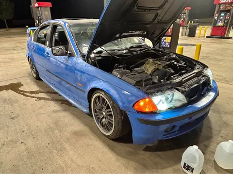2001 BMW 3 Series 330i Sedan 4D