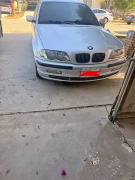 2001 BMW 3 Series 330i Sedan 4D