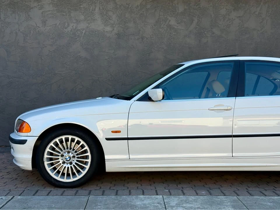 2001 BMW E46 330i & 330Ci - Image 2 of 20