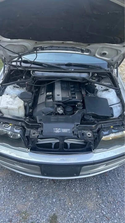 2001 BMW E46 330i & 330Ci - Image 2 of 15
