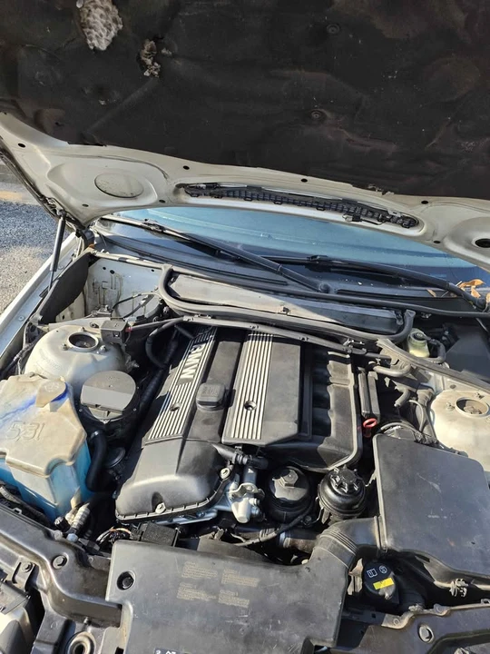 2001 BMW E46 330i & 330Ci - Image 5 of 9