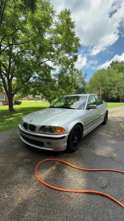 2001 BMW E46 330i & 330Ci - Image 2 of 4
