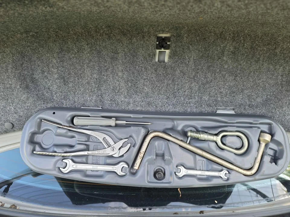 2001 BMW E46 330i & 330Ci - Image 6 of 9