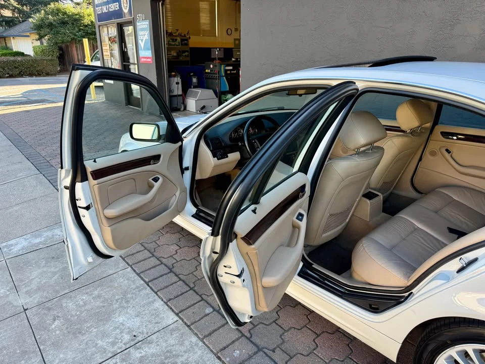 2001 BMW E46 330i & 330Ci - Image 13 of 20