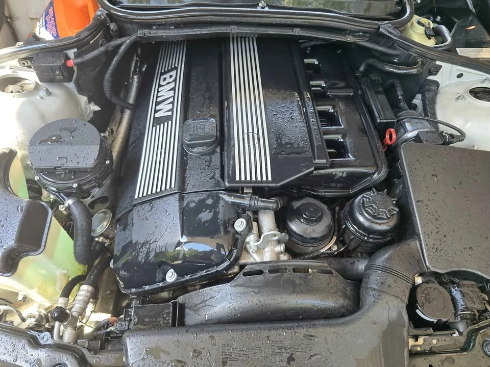 2001 BMW E46 330i & 330Ci - Image 2 of 11