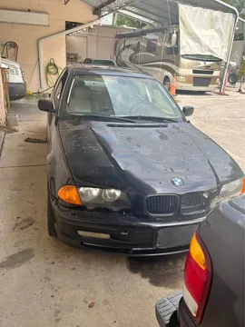 2001 BMW 3 Series 330i Sedan 4D