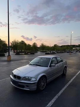 2001 BMW 3 Series 330i Sedan 4D