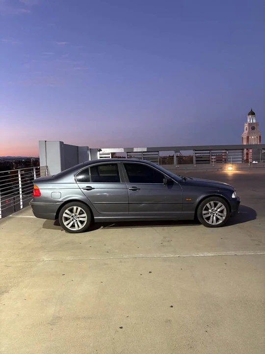 2001 BMW E46 330i & 330Ci - Image 2 of 8