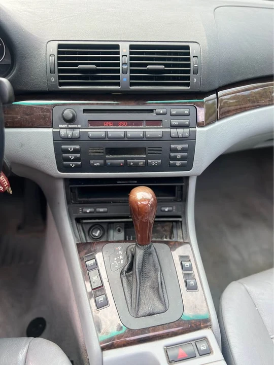 2001 BMW E46 330i & 330Ci - Image 8 of 10