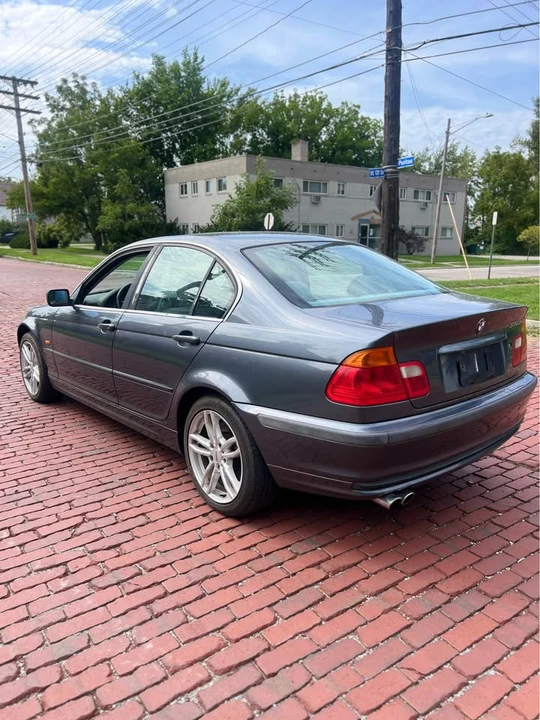 2001 BMW E46 330i & 330Ci - Image 4 of 10