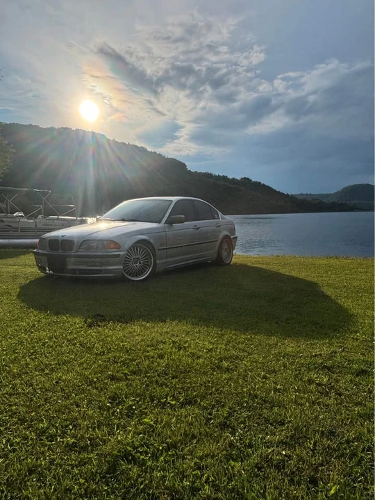 2001 BMW E46 3 Series - Image 2 of 15