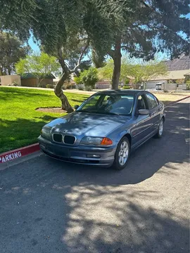 2001 BMW 325i Sedan