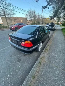2001 BMW 325i Sedan