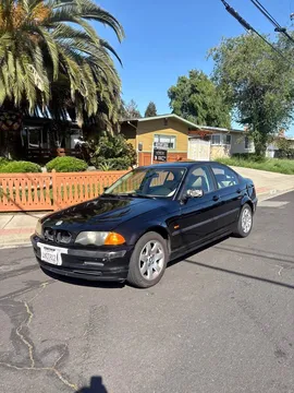 2001 BMW 325i Sedan